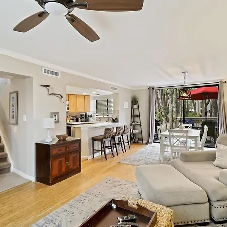 Updated Beach Villa 2 Bd 2 Ba Just Steps 2 Sand